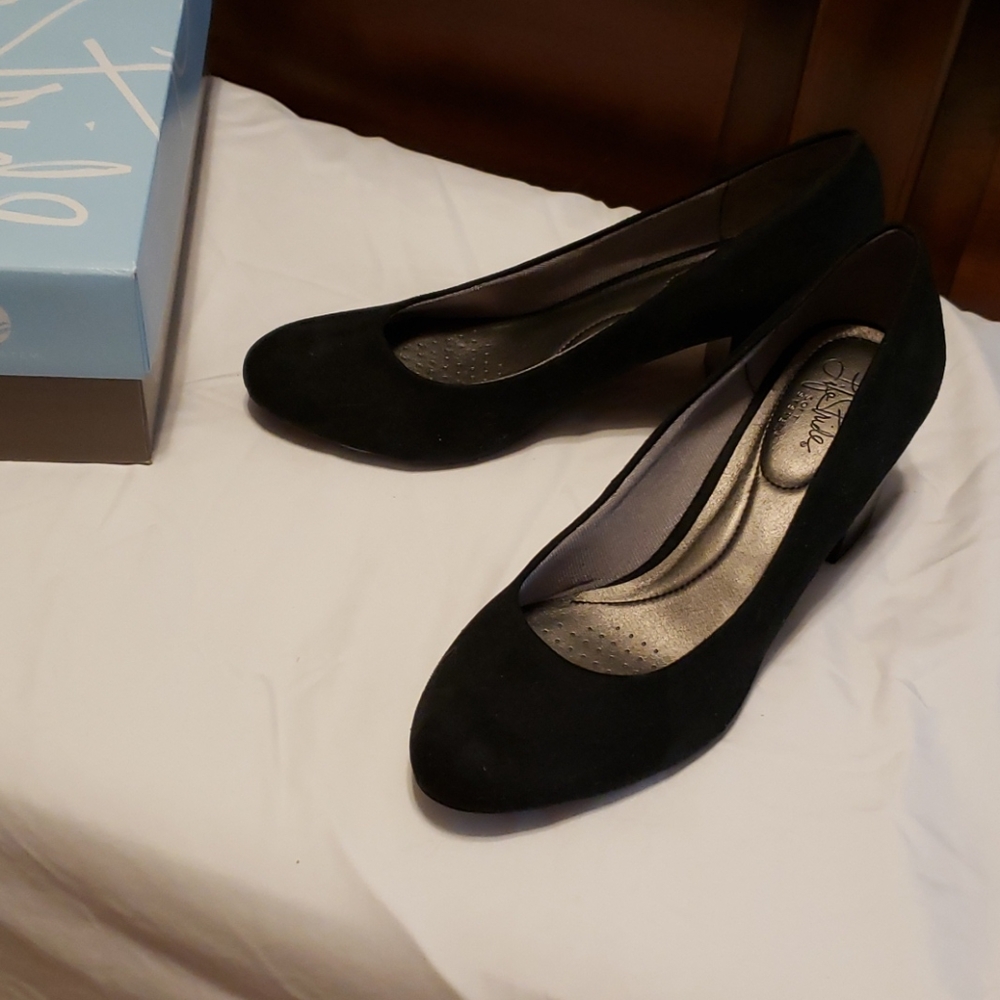 Life Stride Paige black Suede block heel pump 9.5M